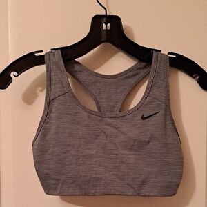 NWOT Nike Women's Heather Gray Racerback Sports Bra, Size S
